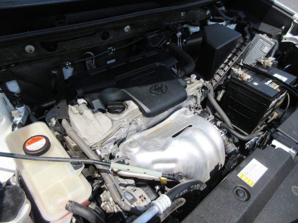 2015 Toyota Rav4 Image 17