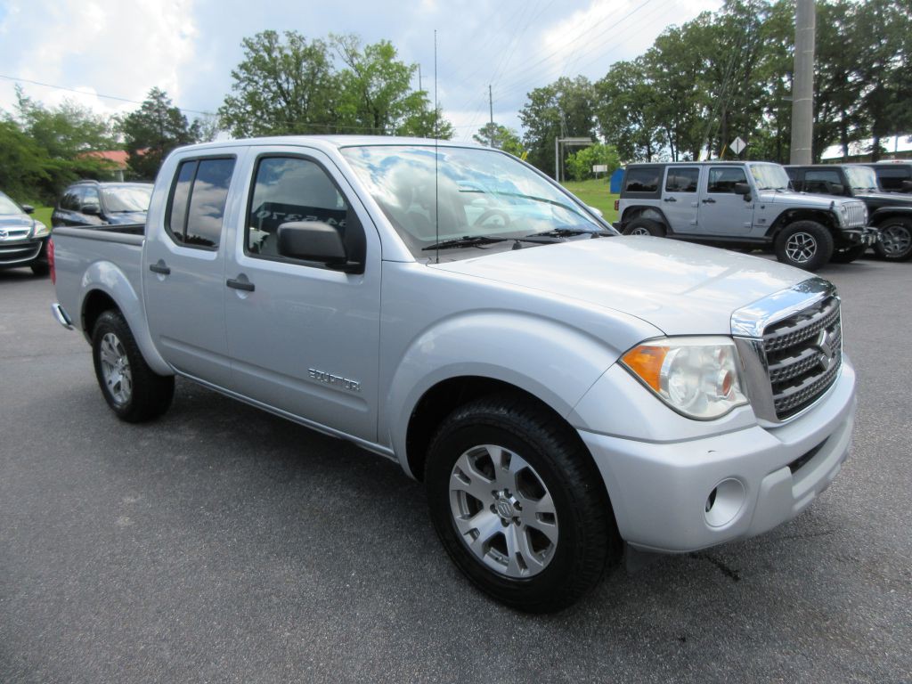 2012 Suzuki Equator Image 3