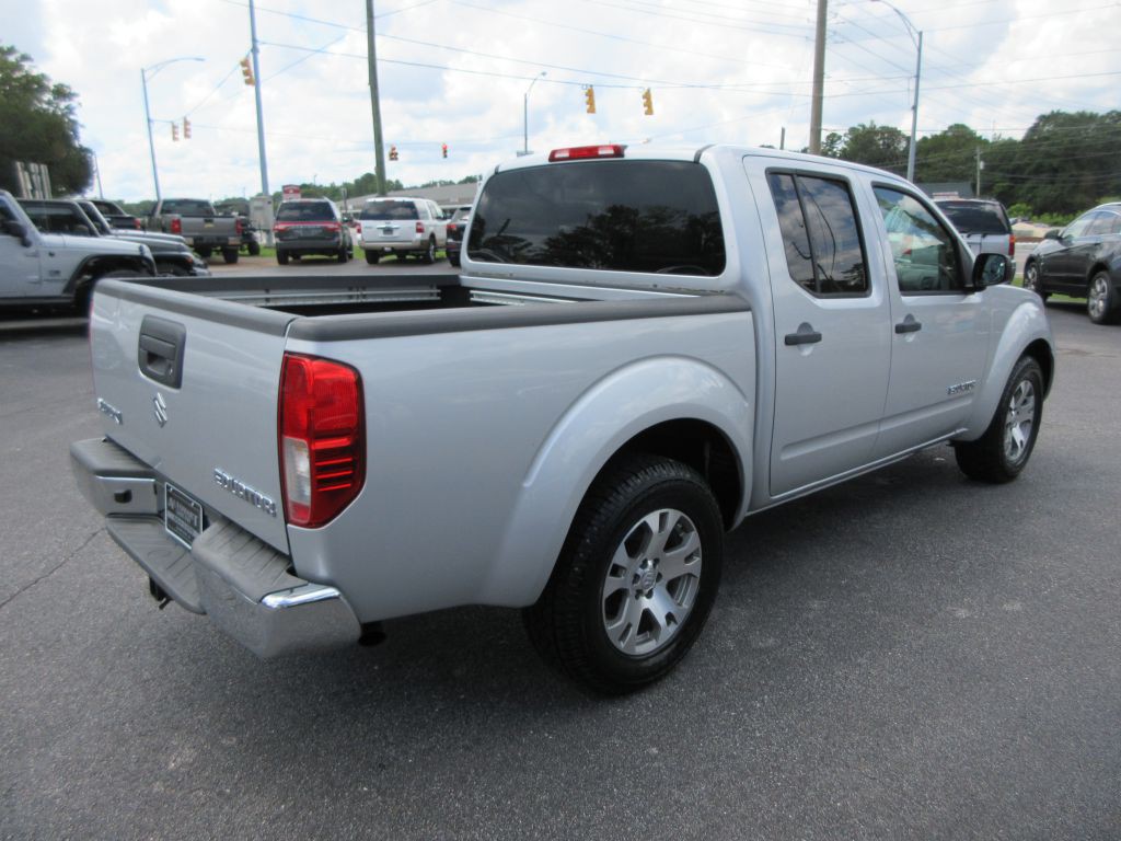 2012 Suzuki Equator Image 4