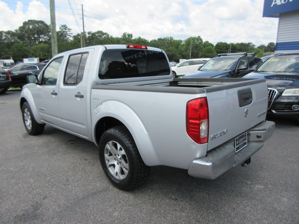 2012 Suzuki Equator Image 6