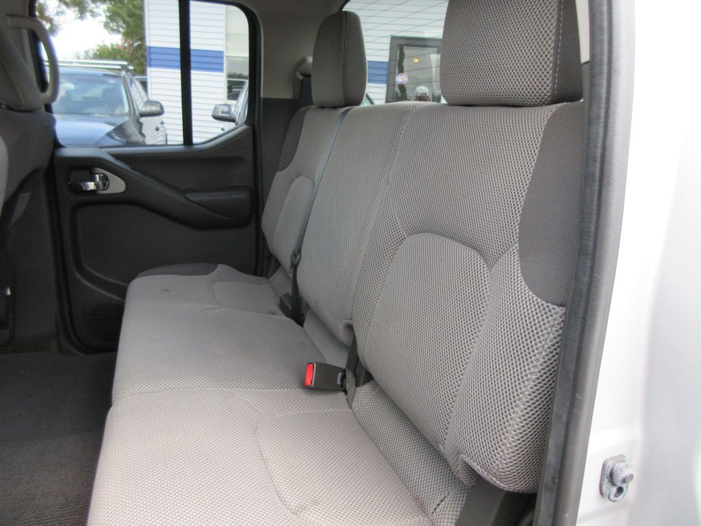 2012 Suzuki Equator Image 12