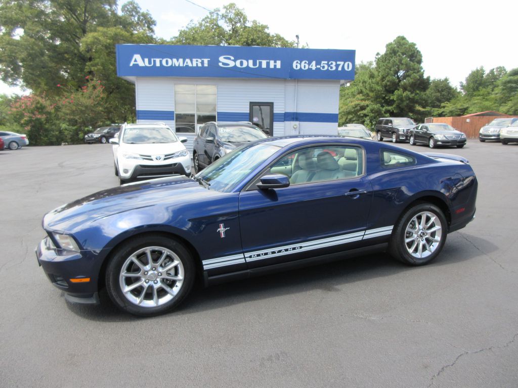 2011 Ford Mustang Image 1
