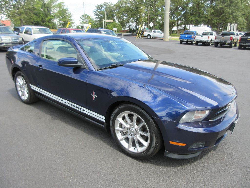 2011 Ford Mustang Image 3