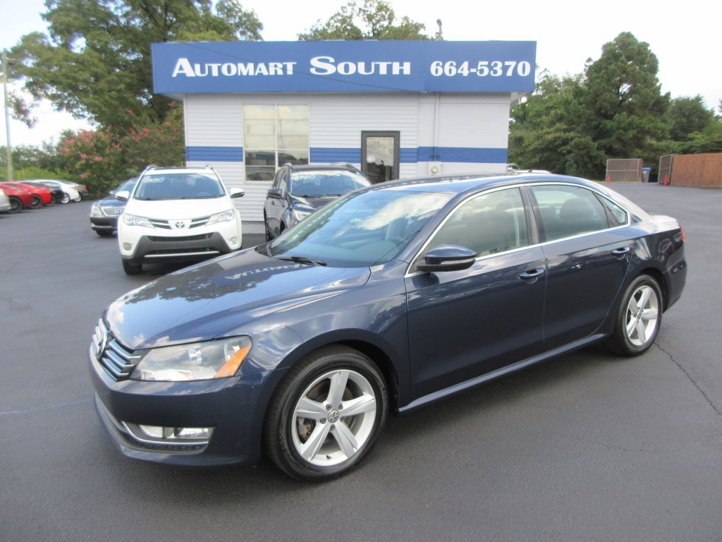 2012 Volkswagen Passat Image 1