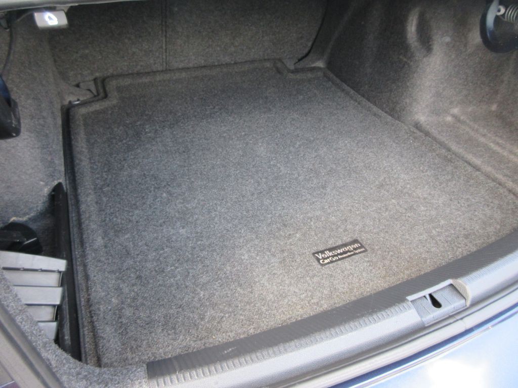 2012 Volkswagen Passat Image 16