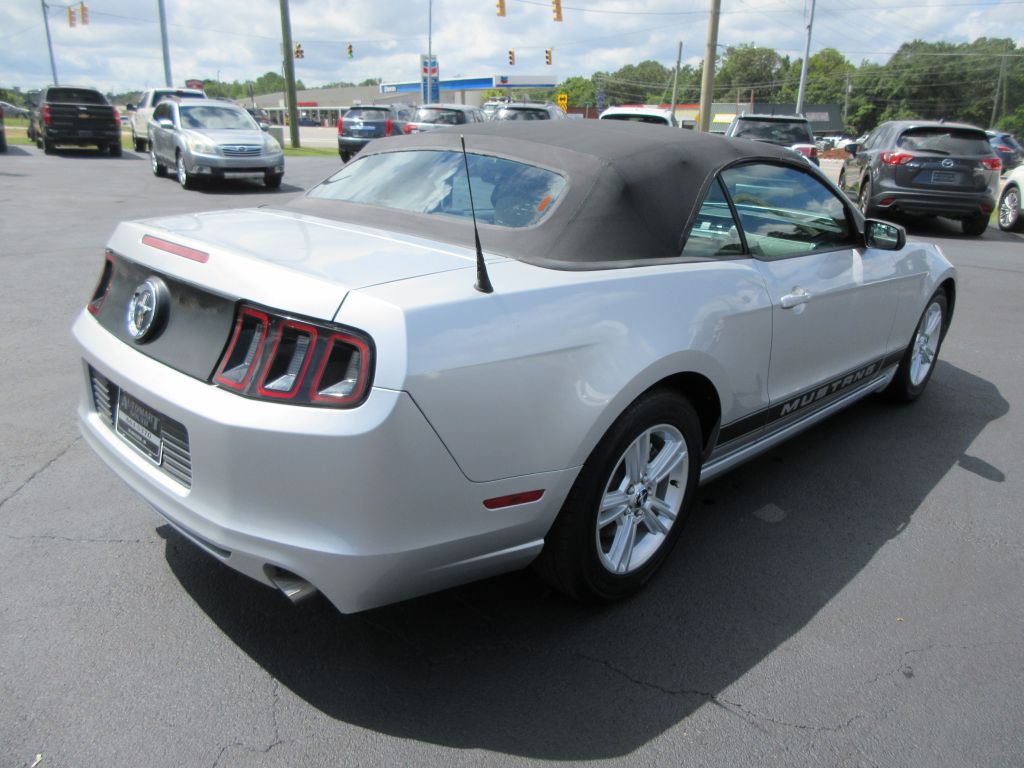2014 Ford Mustang Image 4