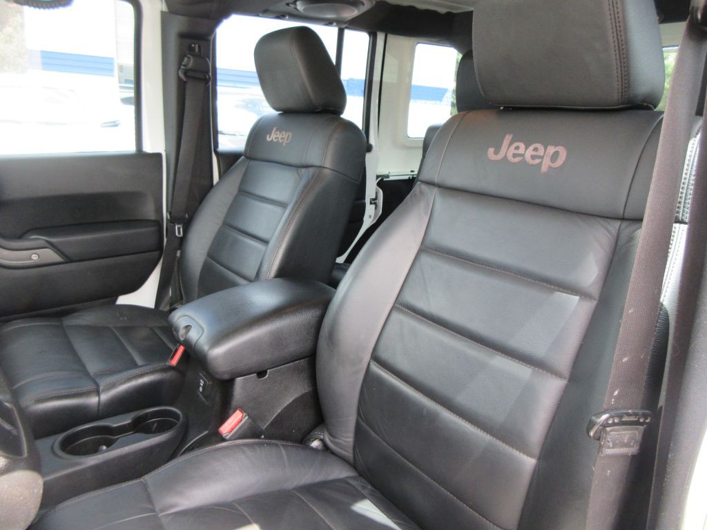 2012 Jeep Wrangler Unlimited Image 11
