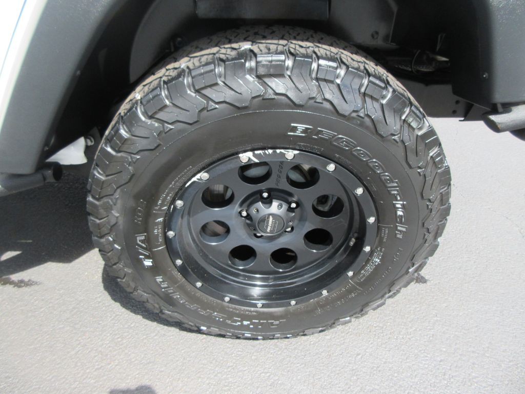 2012 Jeep Wrangler Unlimited Image 14