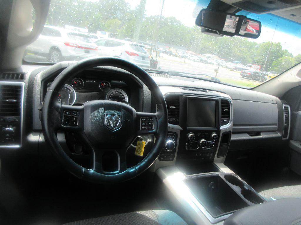 2015 RAM 1500 Image 8