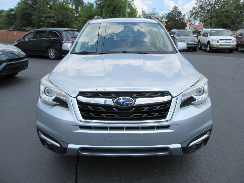 2017 Subaru Forester Image 2
