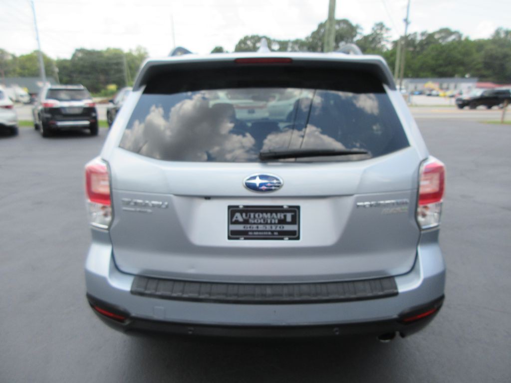 2017 Subaru Forester Image 5