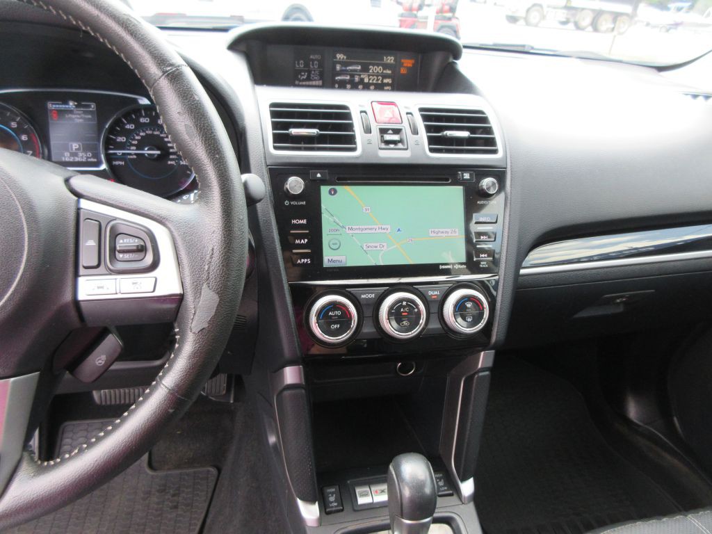 2017 Subaru Forester Image 9