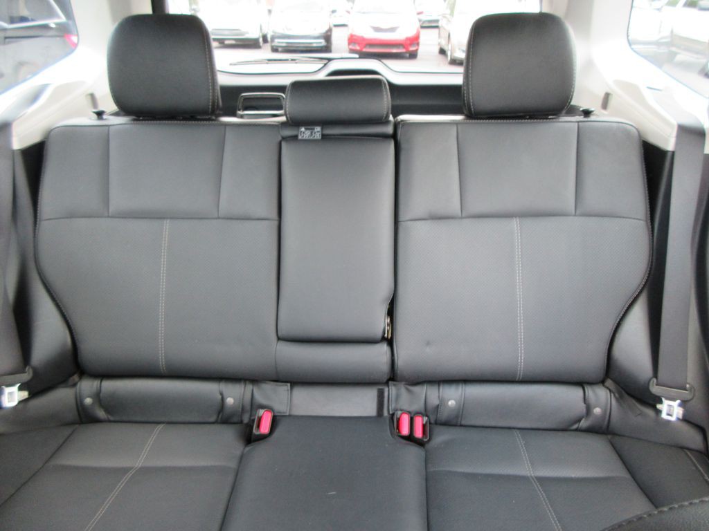 2017 Subaru Forester Image 13