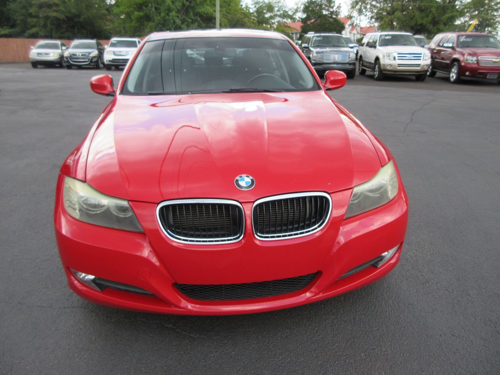 2010 BMW 3 Series Image 2