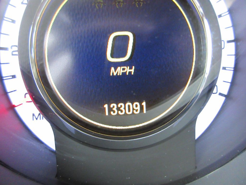 2011 Cadillac SRX Image 8