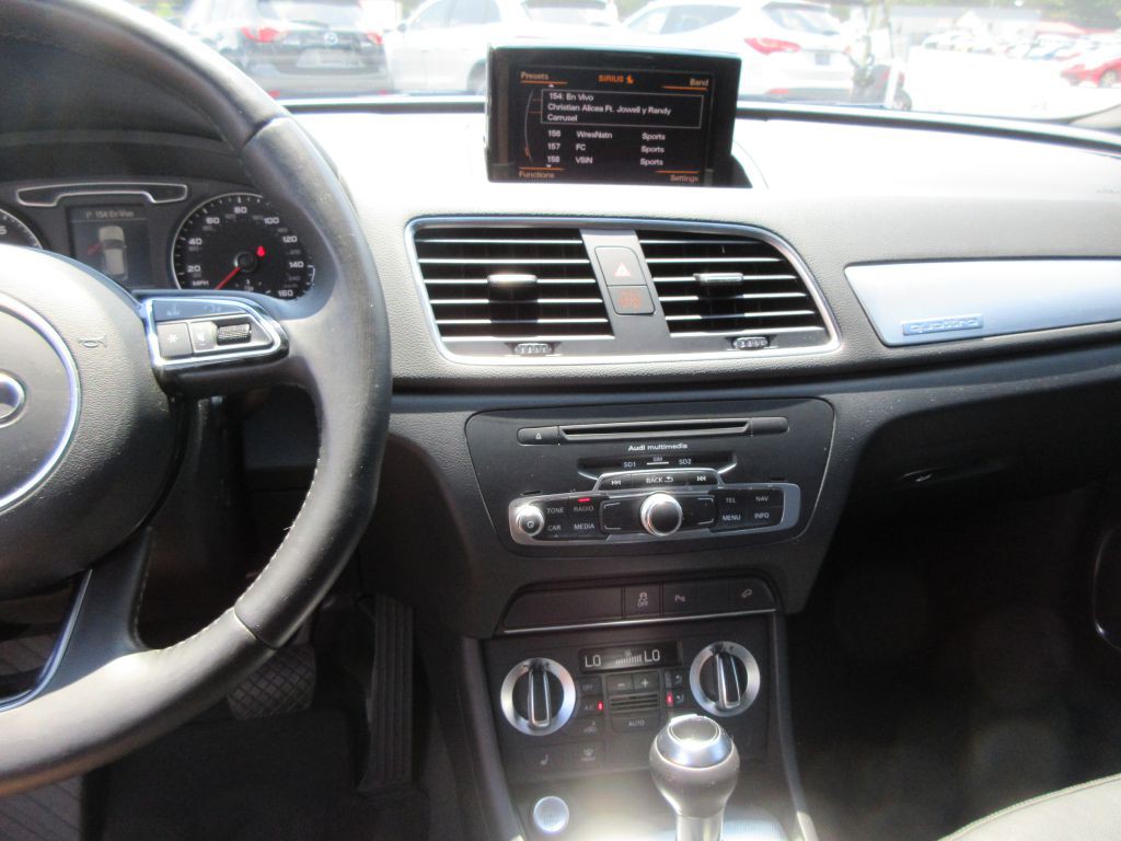 2015 Audi Q3 Image 9