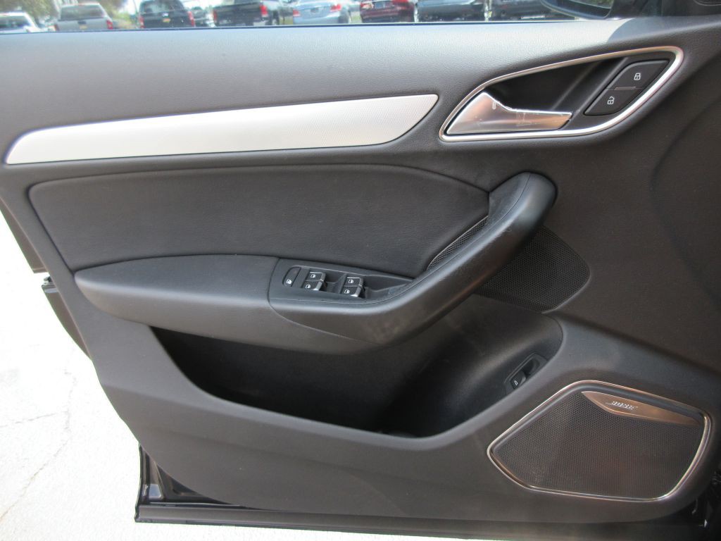 2015 Audi Q3 Image 10