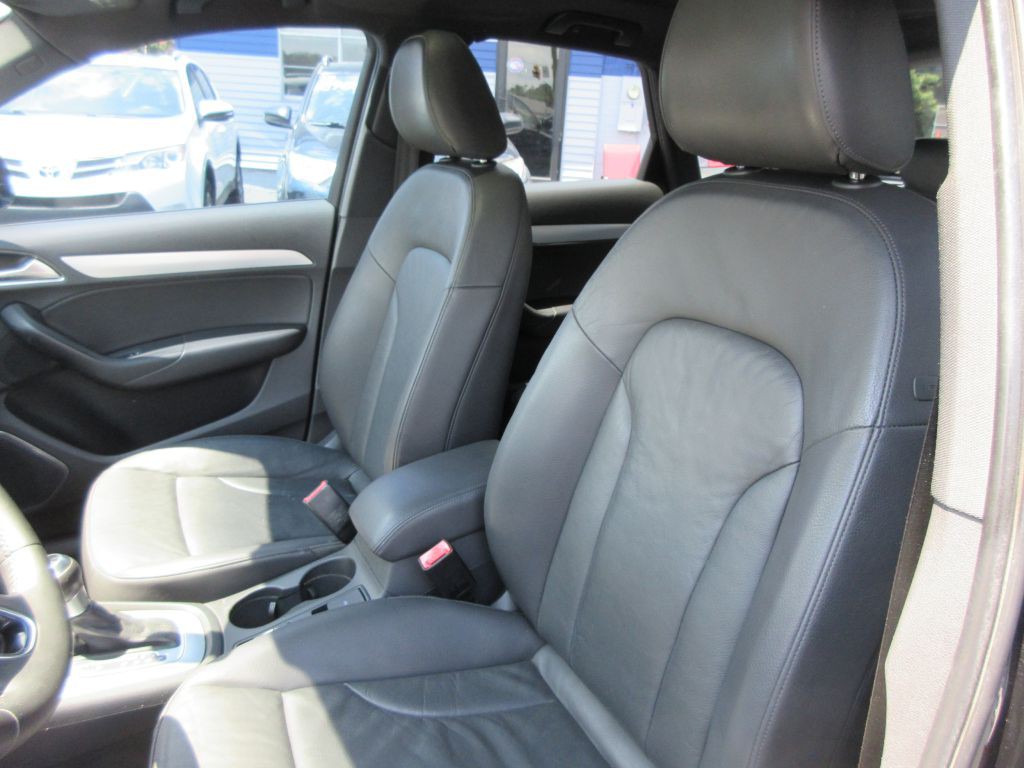 2015 Audi Q3 Image 12