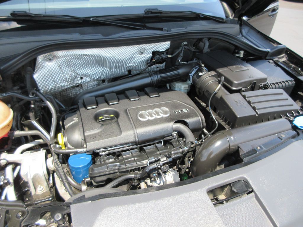 2015 Audi Q3 Image 17