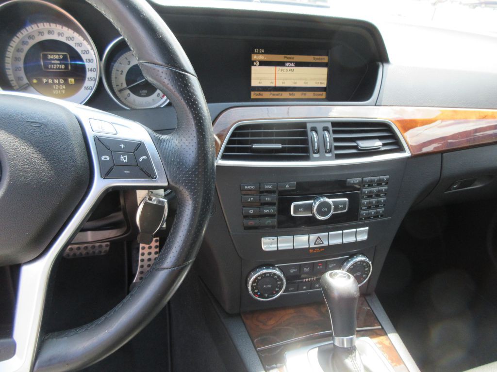 2012 Mercedes-Benz C-Class Image 9