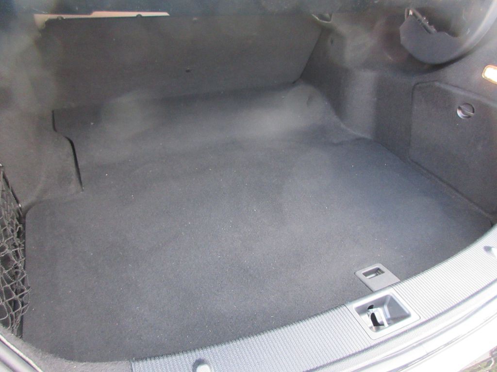 2012 Mercedes-Benz C-Class Image 16