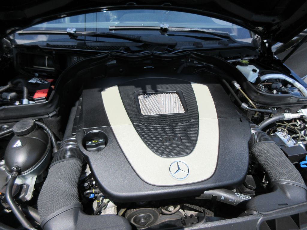 2012 Mercedes-Benz C-Class Image 17