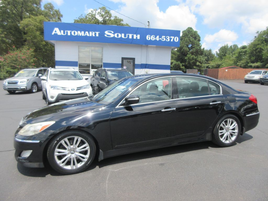 2013 Hyundai Genesis Image 1