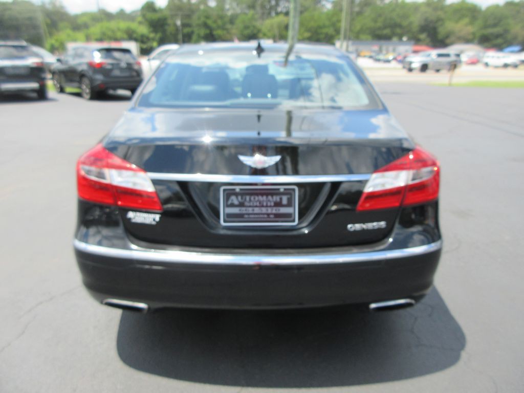 2013 Hyundai Genesis Image 5