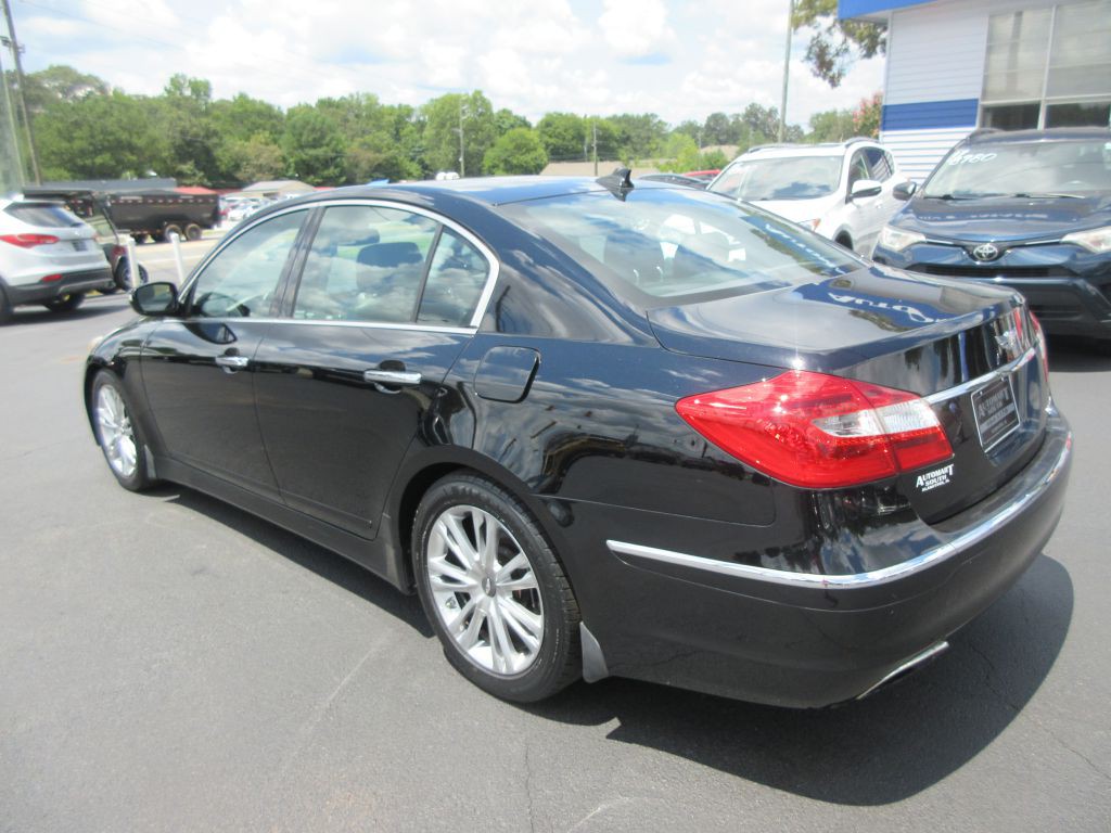 2013 Hyundai Genesis Image 6