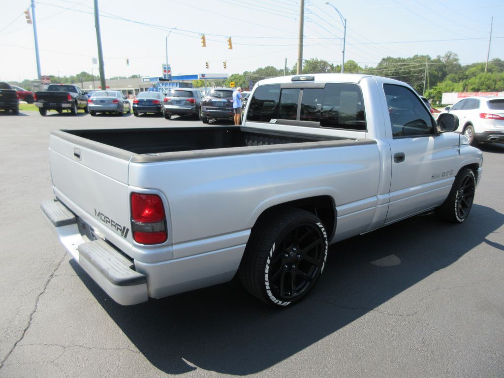 2001 Dodge Ram 1500 Image 4