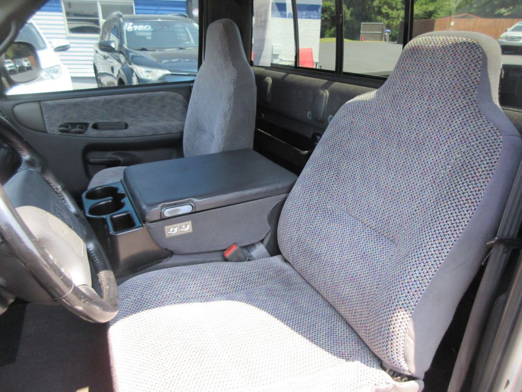 2001 Dodge Ram 1500 Image 12