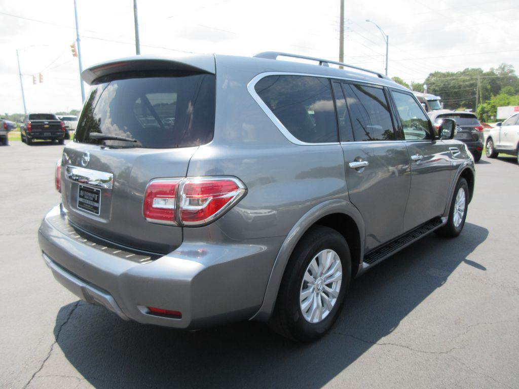 2017 Nissan Armada Image 4