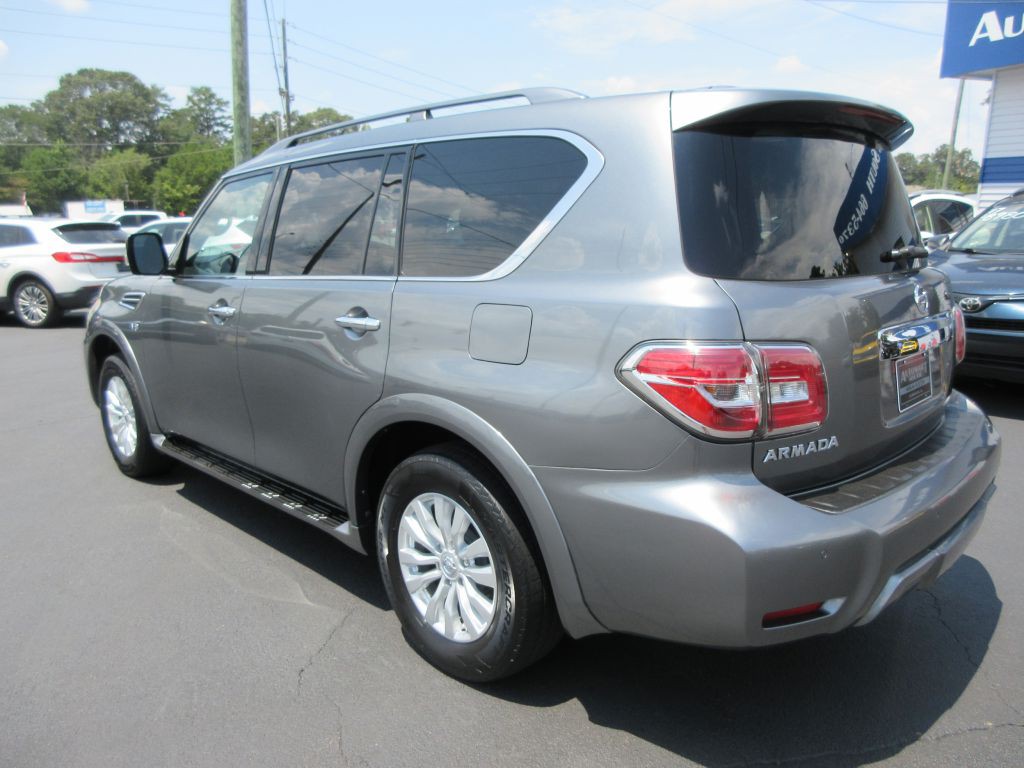 2017 Nissan Armada Image 6