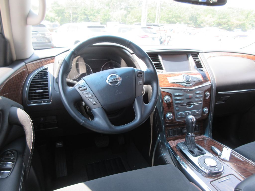 2017 Nissan Armada Image 7