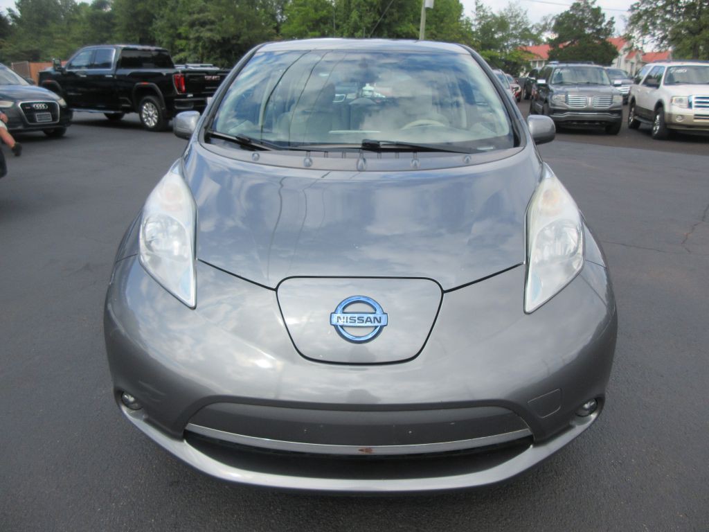 2015 Nissan Leaf Image 2