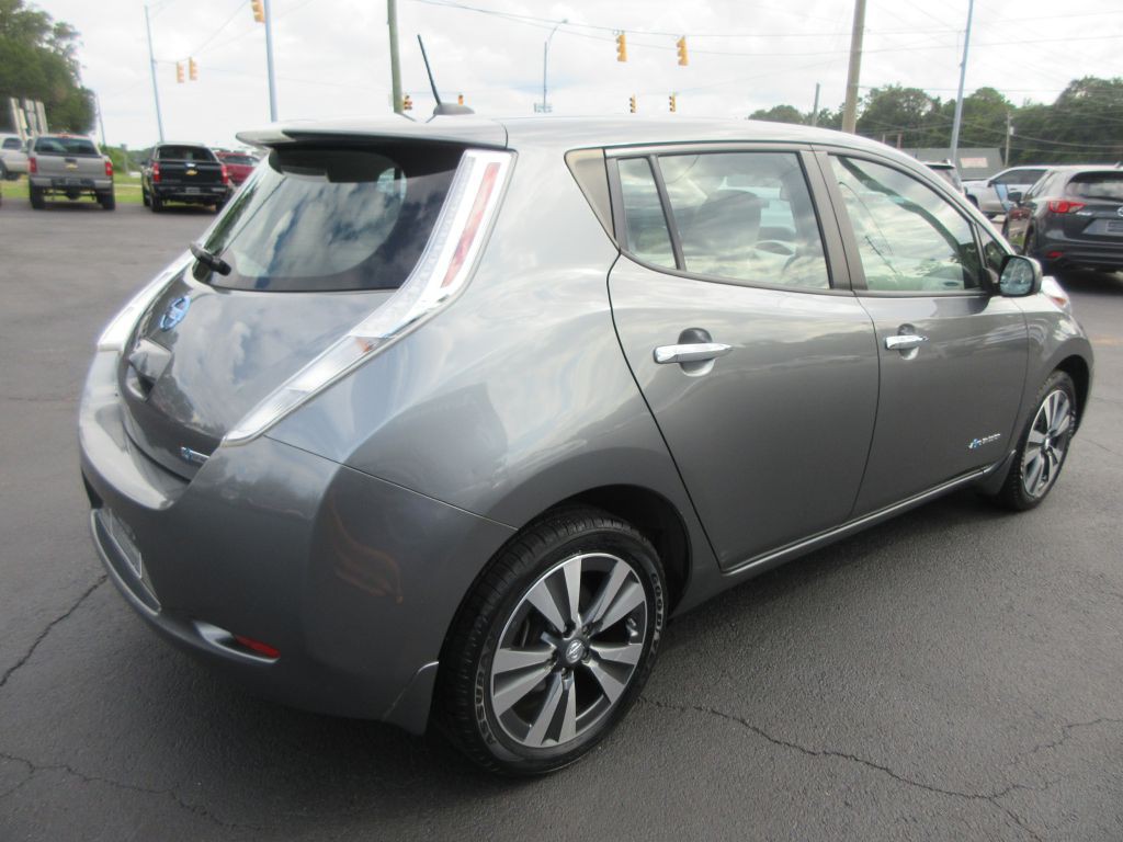 2015 Nissan Leaf Image 4