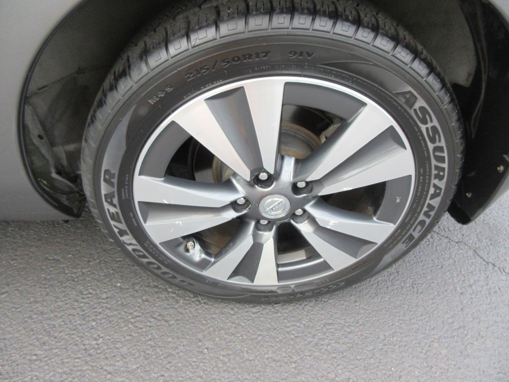 2015 Nissan Leaf Image 14