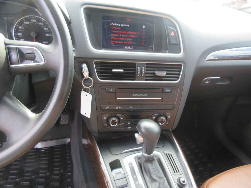 2011 Audi Q5 Image 9