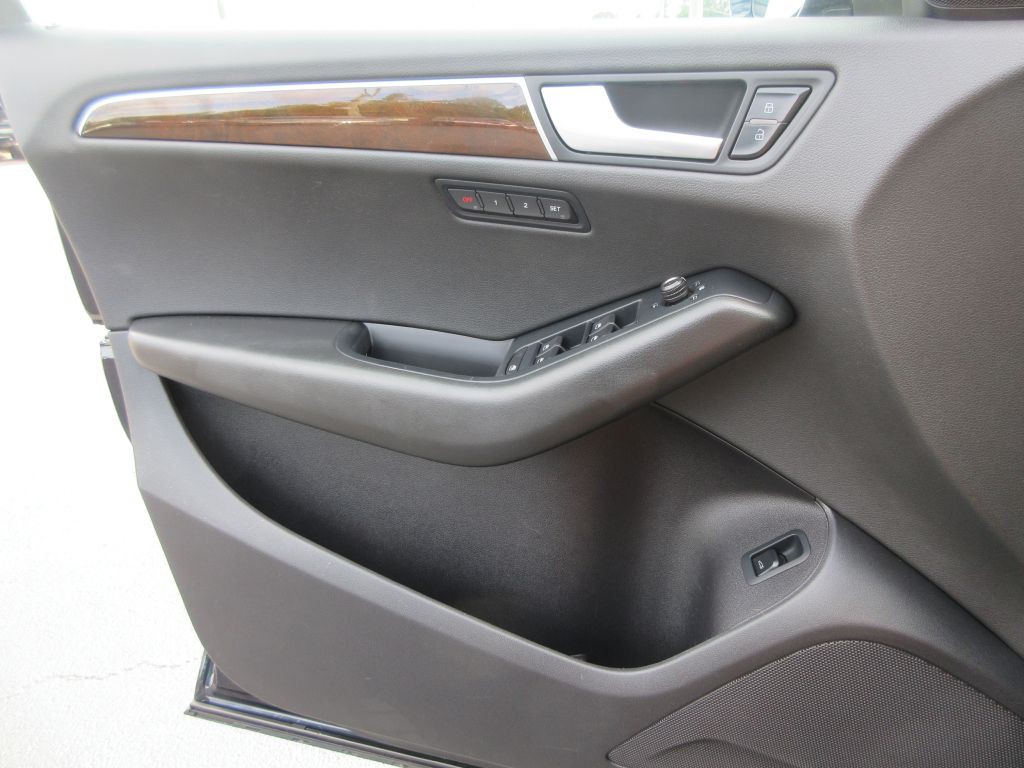 2011 Audi Q5 Image 10
