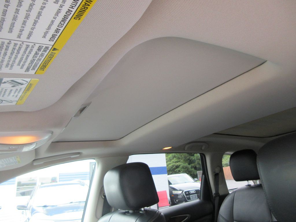 2013 INFINITI JX35 Image 11