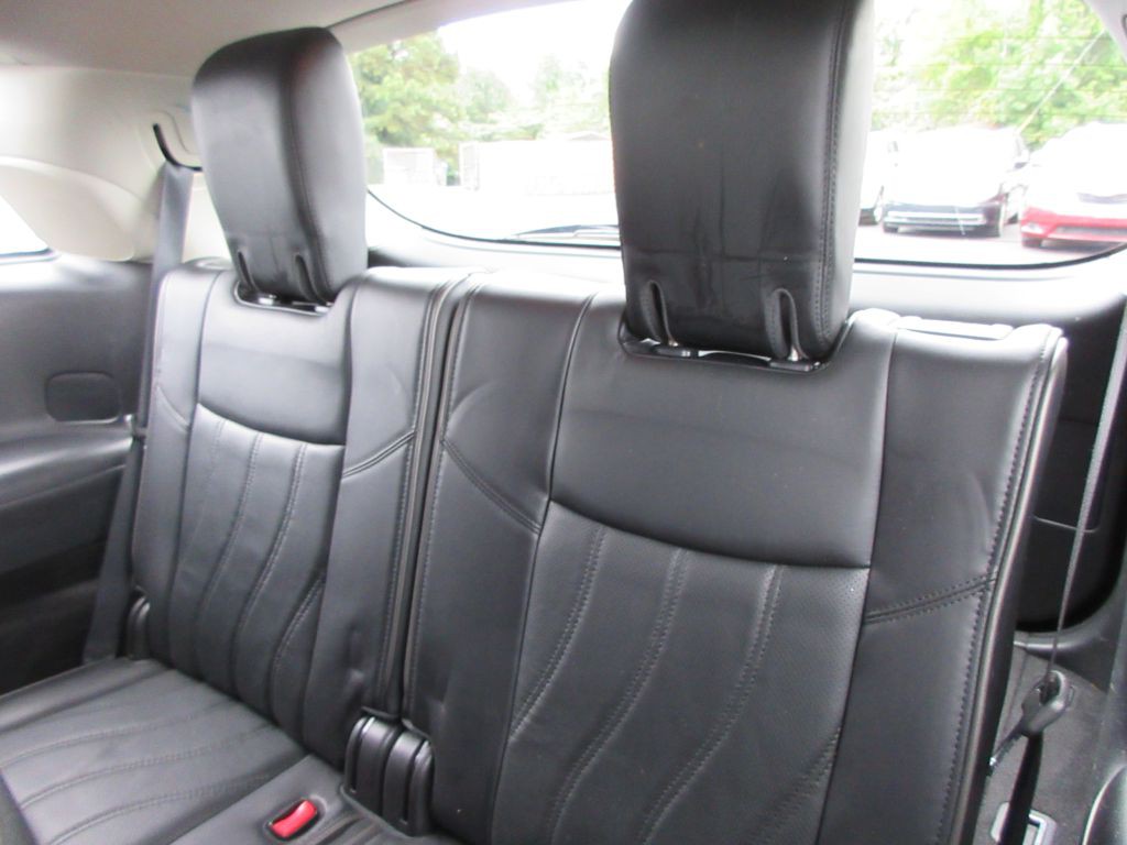 2013 INFINITI JX35 Image 16