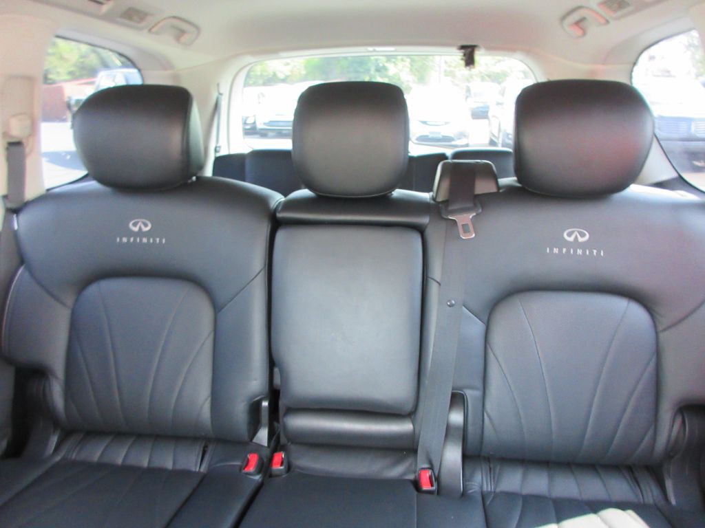 2014 INFINITI QX80 Image 12