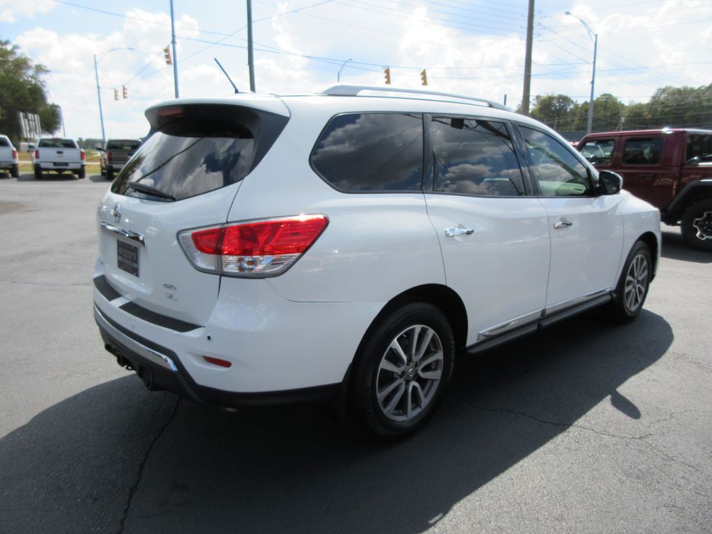 2016 Nissan Pathfinder Image 4