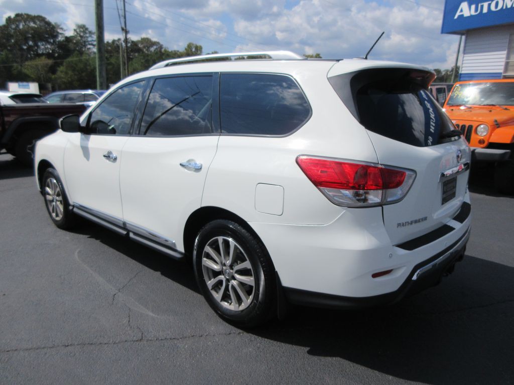 2016 Nissan Pathfinder Image 6