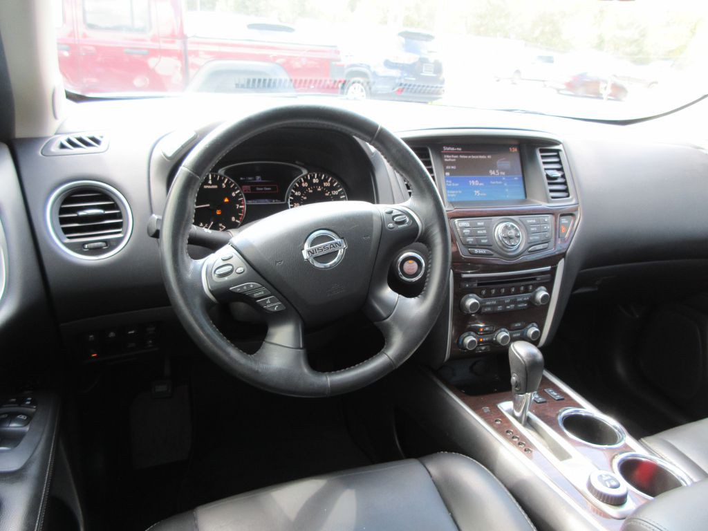 2016 Nissan Pathfinder Image 7