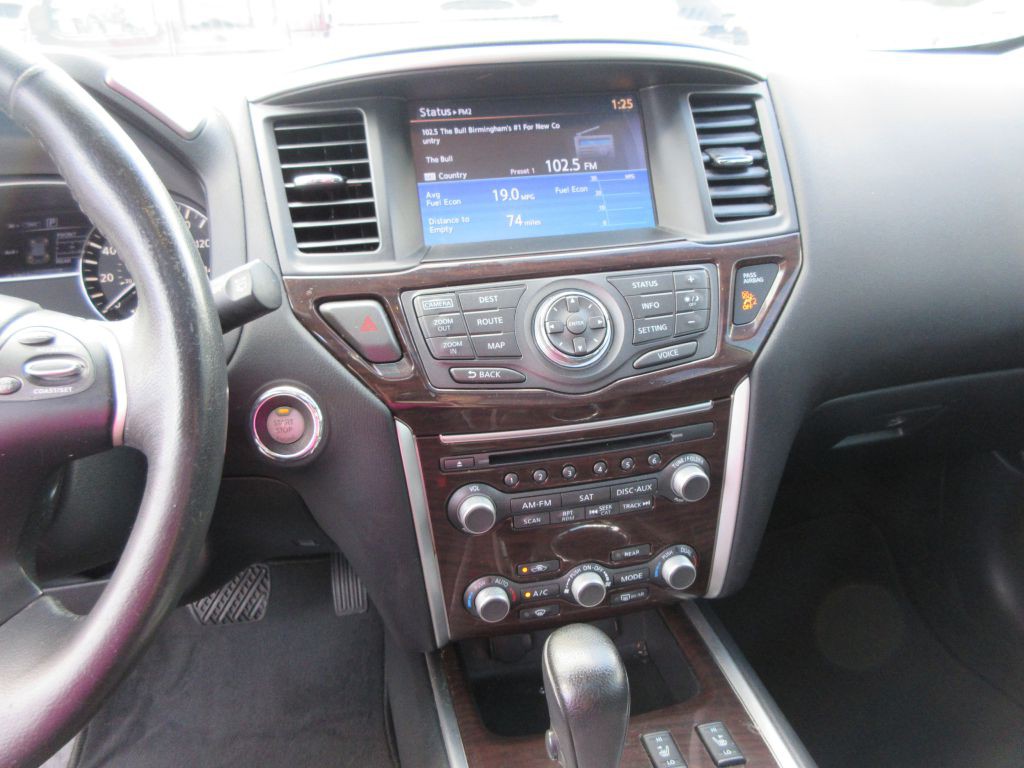 2016 Nissan Pathfinder Image 8