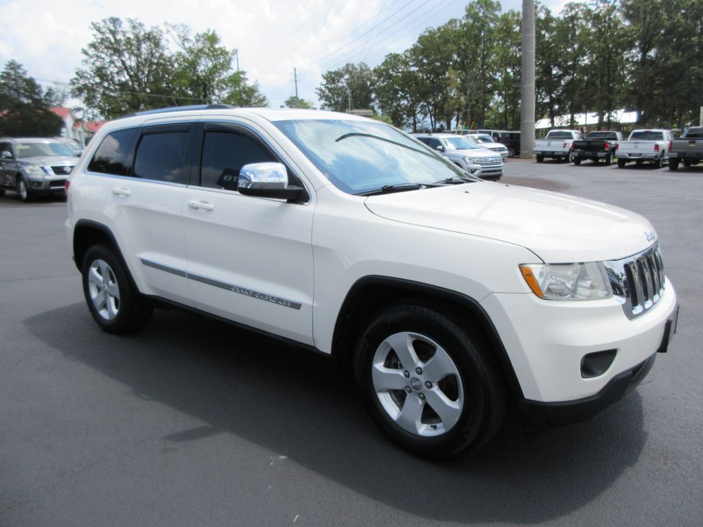2011 Jeep Grand Cherokee Image 3