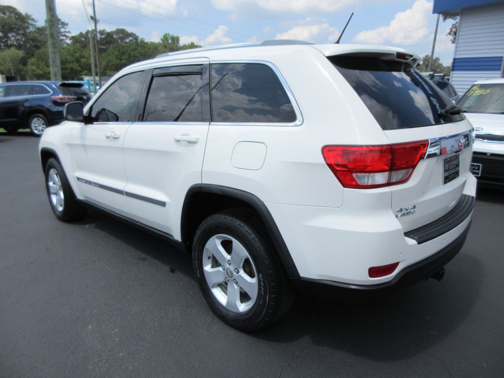 2011 Jeep Grand Cherokee Image 6