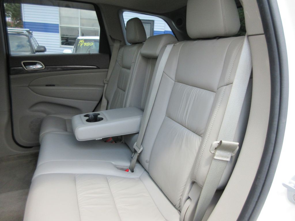 2011 Jeep Grand Cherokee Image 13