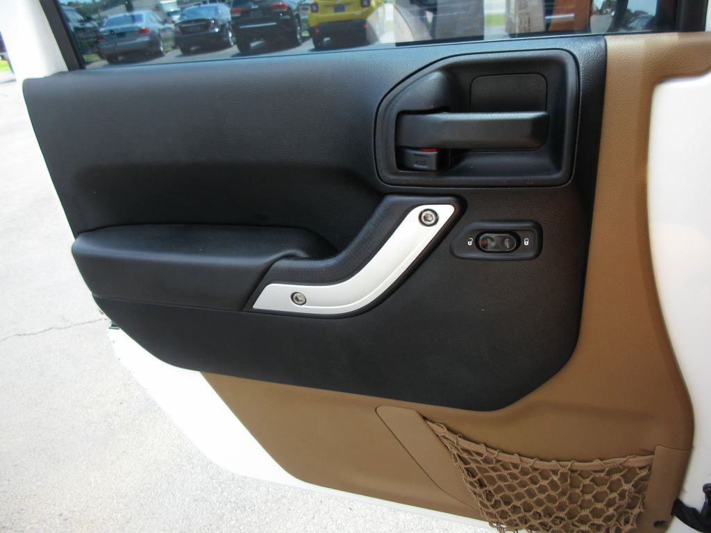 2012 Jeep Wrangler Unlimited Image 10